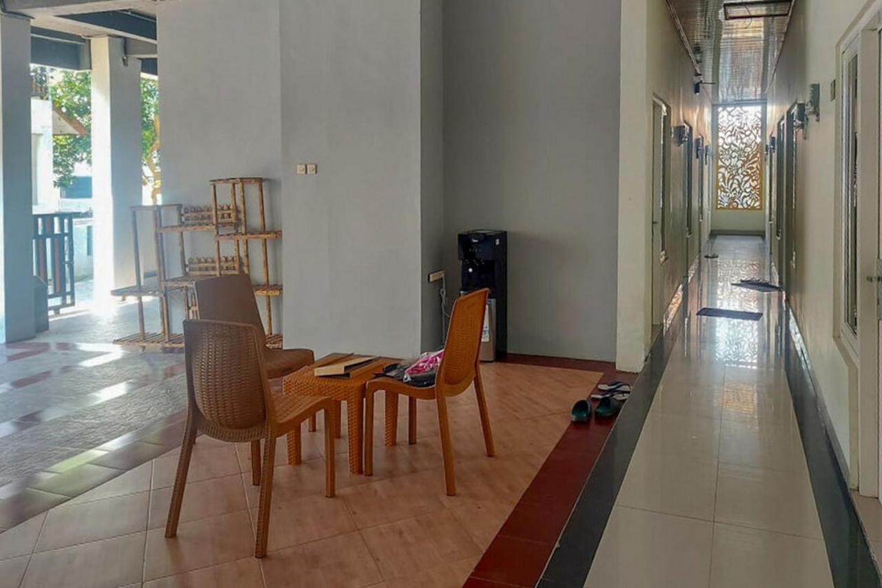 Готель Koolkost @ Jalan Tirto Agung Srondolwetan Екстер'єр фото